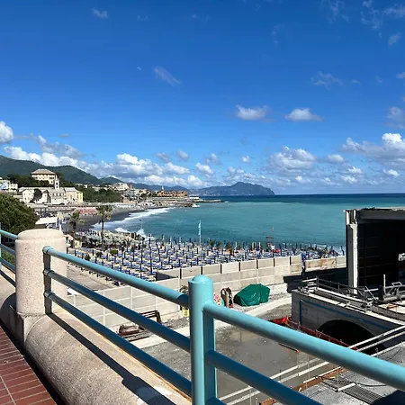 アパート A Con Parcheggio Privato A Due Passi Dal Mare ジェノヴァ